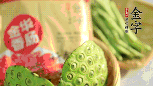 準(zhǔn)備好食材。