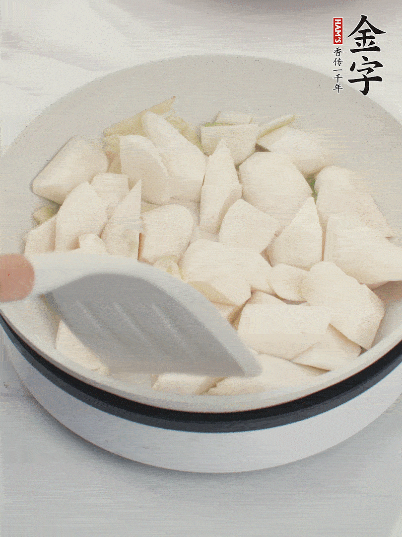 加茭白煸炒。