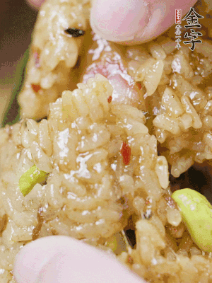 冷水下鍋煮3-4小時(shí)。