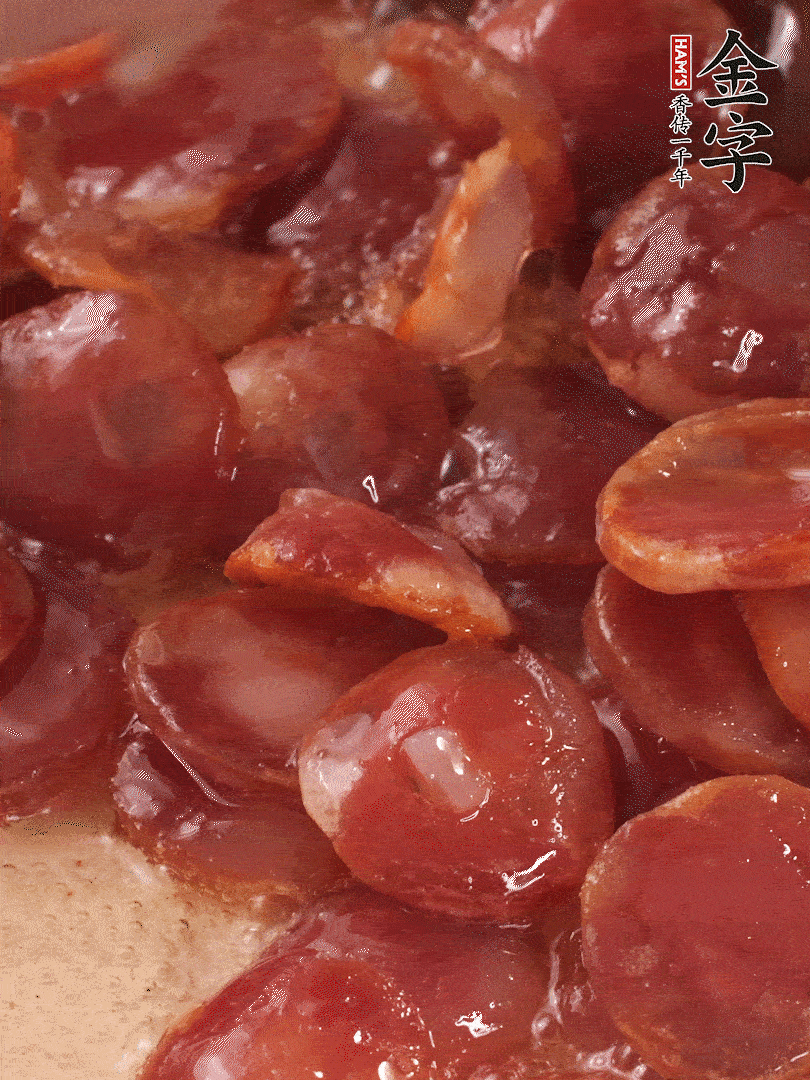 絲苗米洗凈后，用1.5倍水煮至6分熟（偏硬的質(zhì)地），網(wǎng)篩撈起瀝干水分備用。