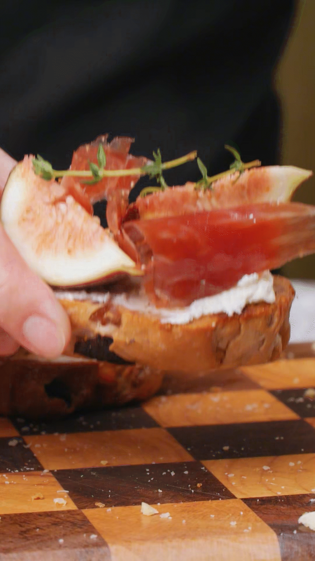 歐包切片，烤箱180°復烤10分鐘
